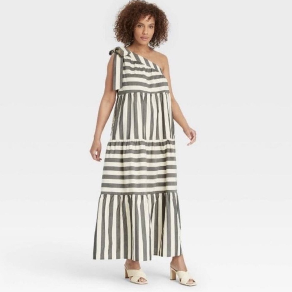 Striped One-Shoulder Maxi Dress